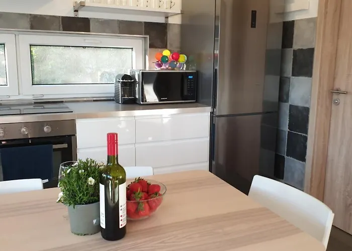Mila - Fogas Apartment Zamardi